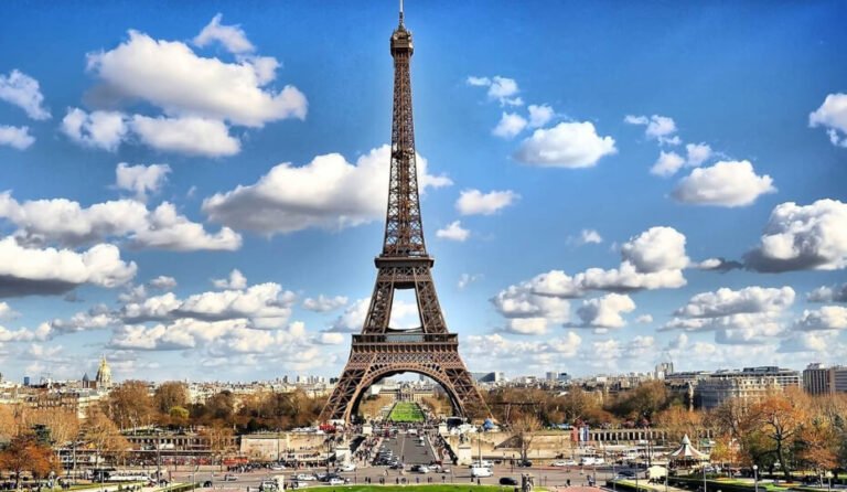 picture-of-eiffel-tower-338515-1